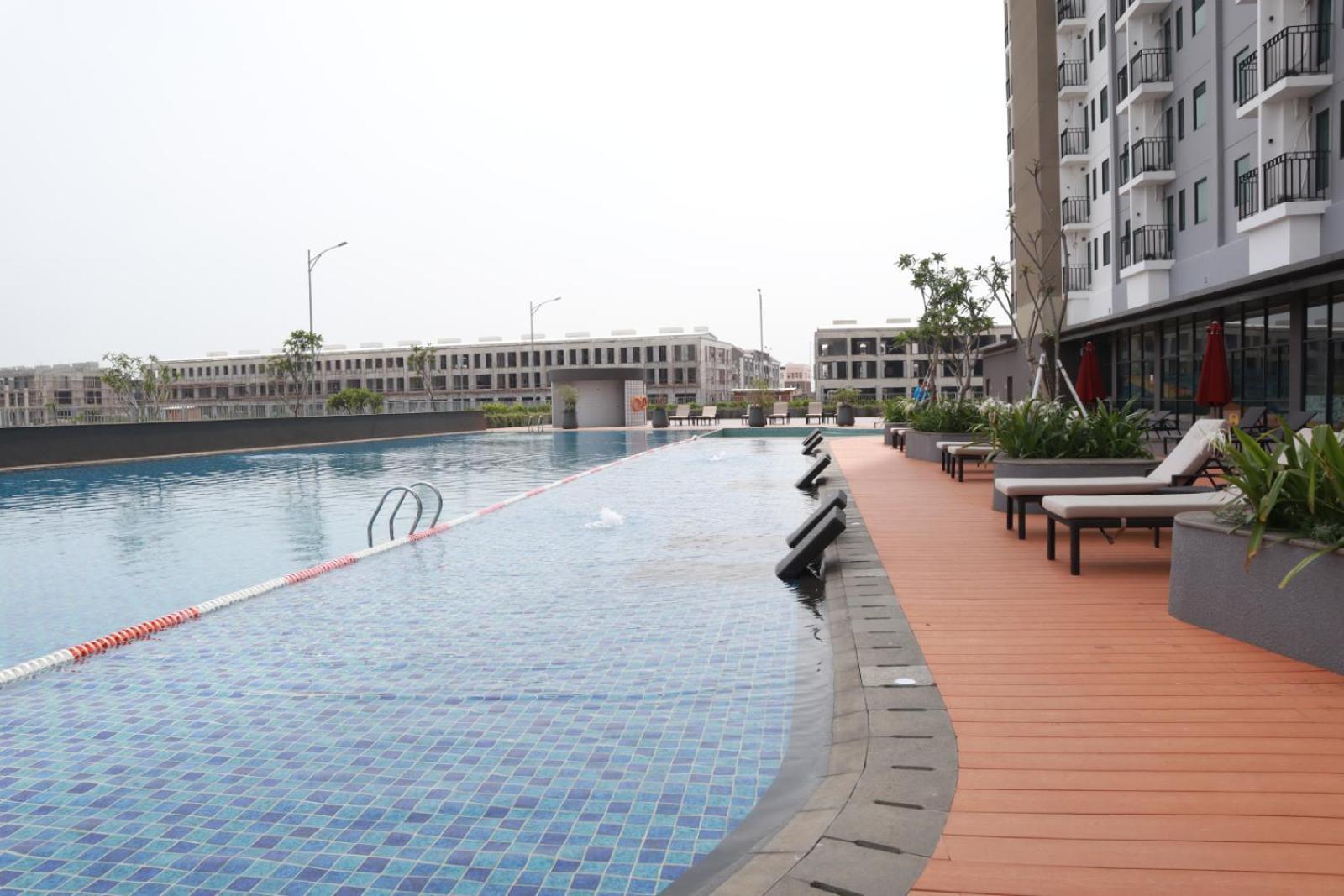 Hotel Osaka Pik2 Tangerang Exterior photo