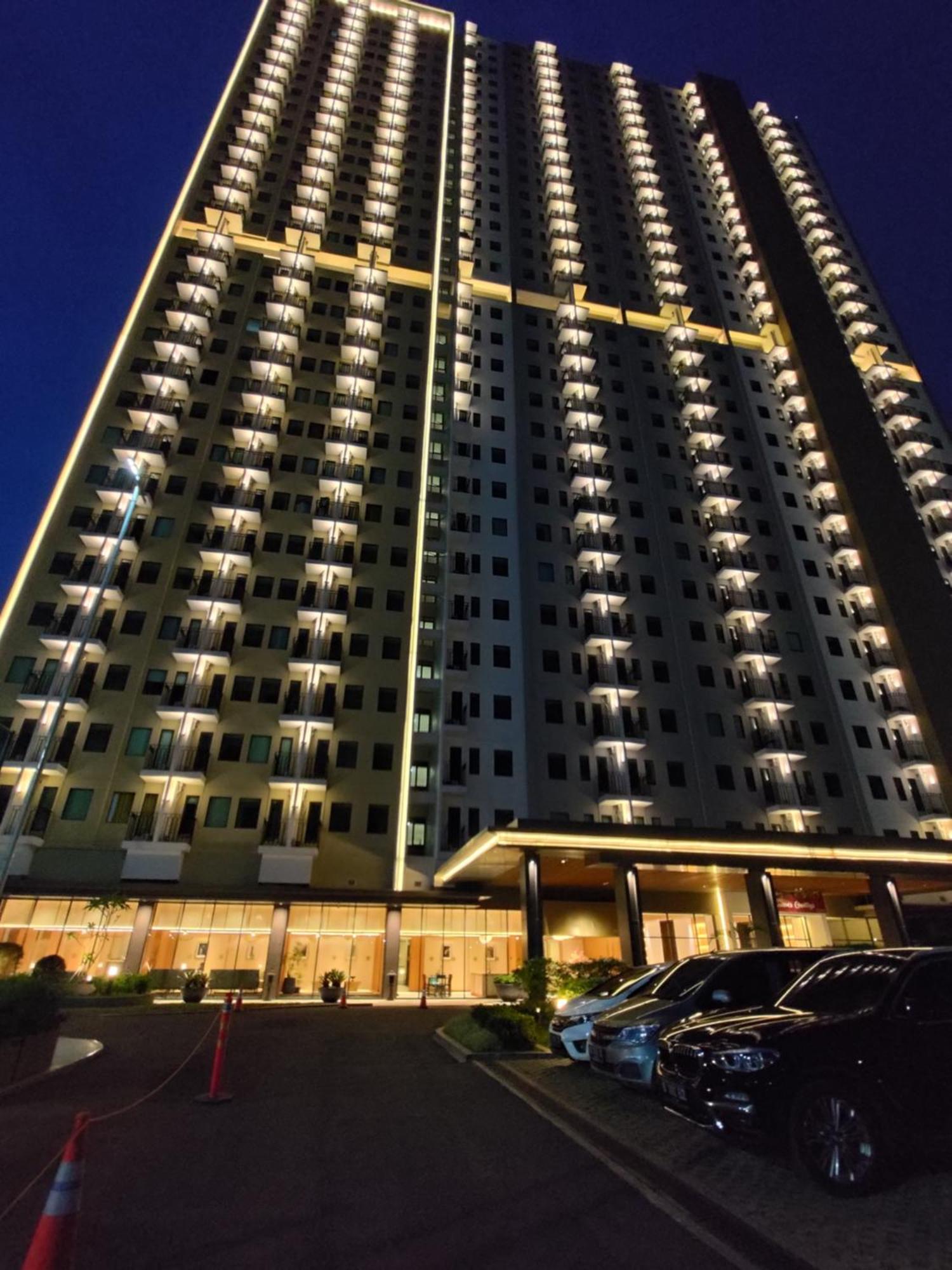 Hotel Osaka Pik2 Tangerang Exterior photo
