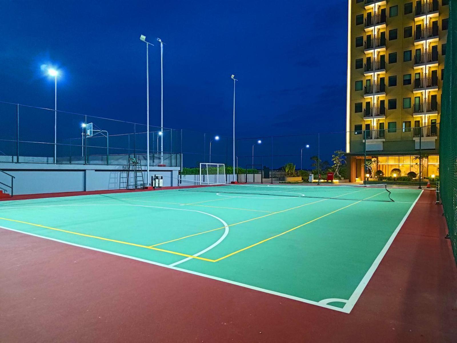 Hotel Osaka Pik2 Tangerang Exterior photo
